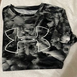 Under Armour boys Tee